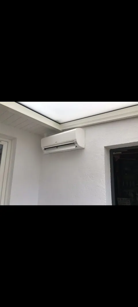 Climatisation réversible d'une maison avec terrasse et pergola sur le Bassin d'Arcachon